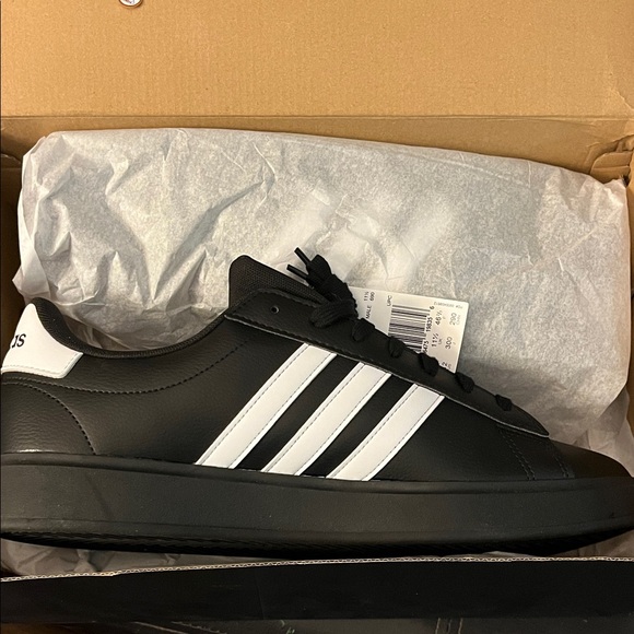 Adidas Grand Court 2.0 Men's Black and White Sneakers NEW NEVER WORN - Picture 2 of 2